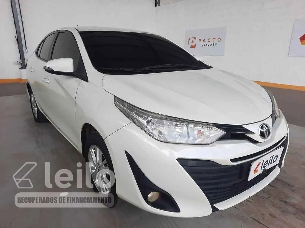 LOTE 027 - TOYOTA YARIS SD XL PLUS AT 2019